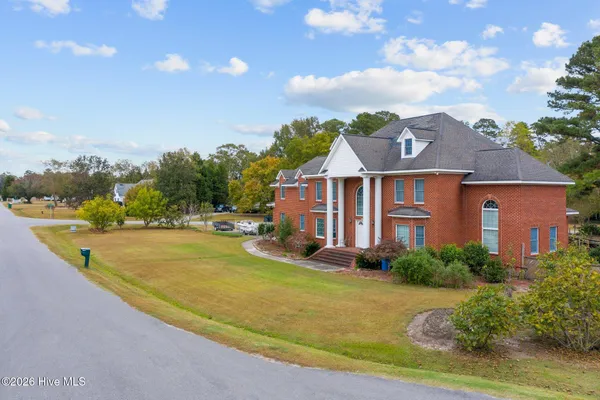 $590,000 | 1181 Cedar Hill Drive, Williamston, NC 27892