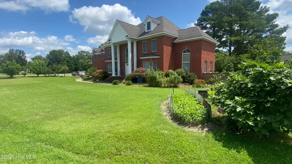 $590,000 | 1181 Cedar Hill Drive, Williamston, NC 27892