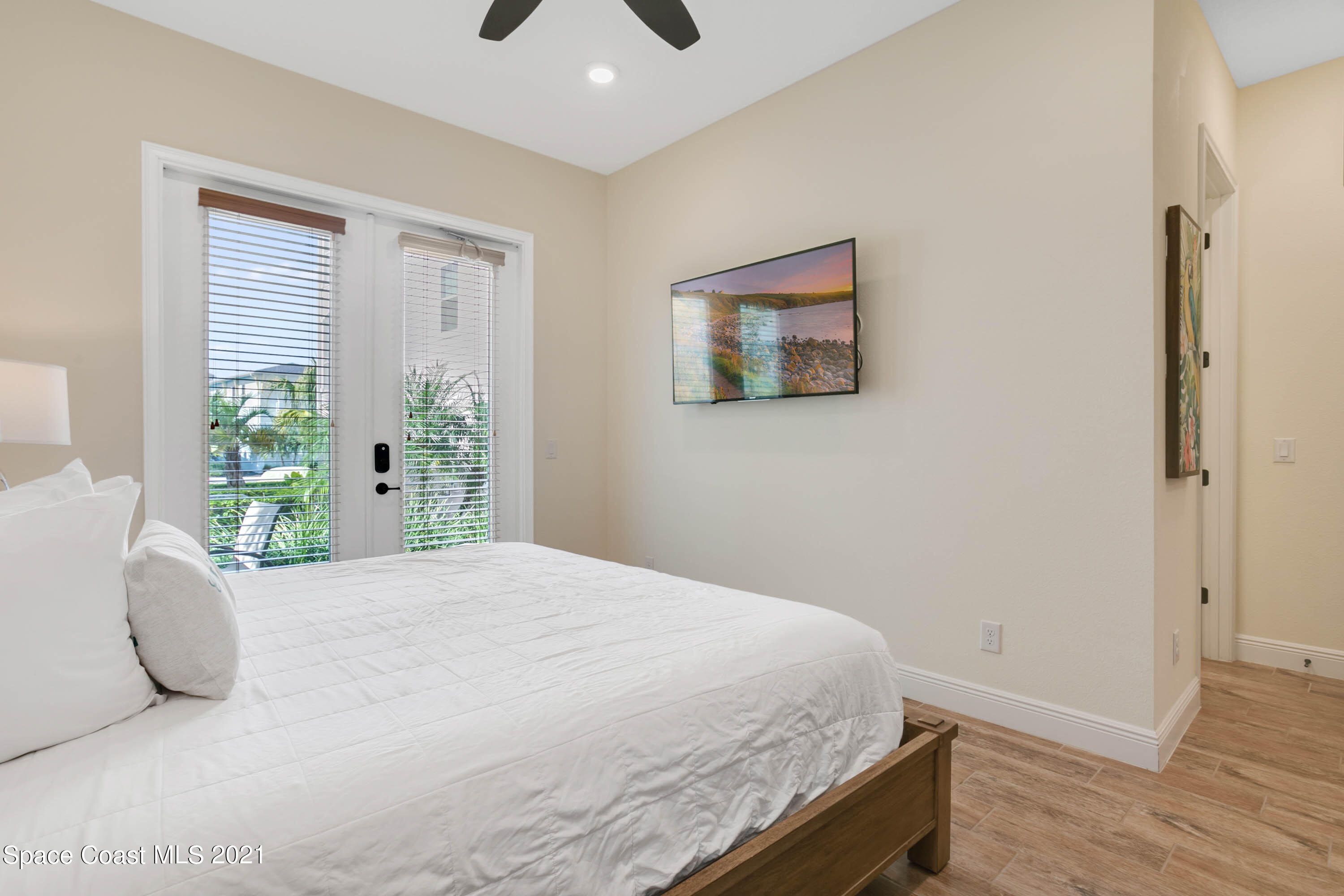 3070 Key Lime Loop Kissimmee, FL 34747 - Photo 10 of 35 Owner's Suite