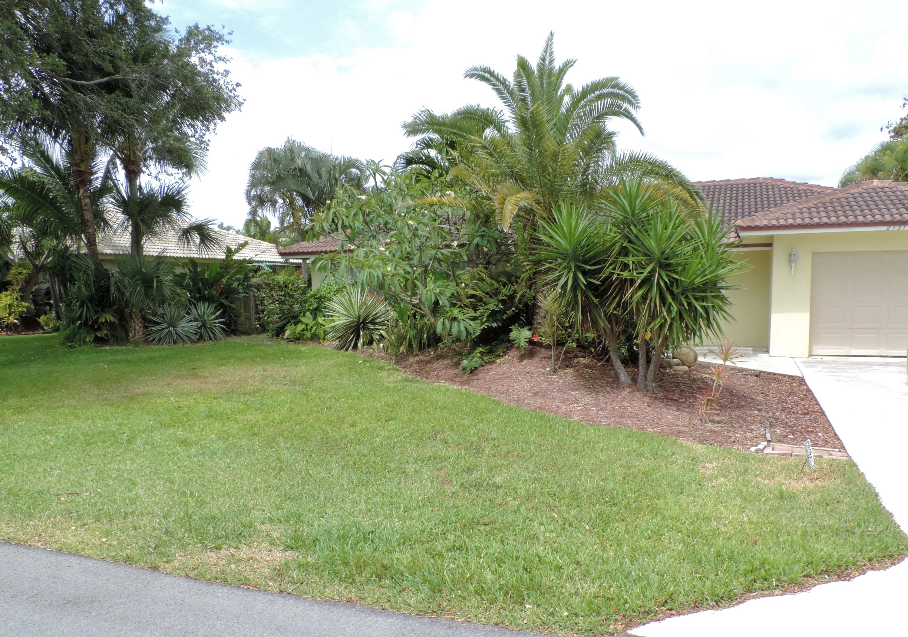2731 Northeast 25th Terrace Boca Raton, FL 33431 - Photo 7 of 7 Front Yard