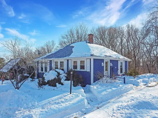 $450,000 | 62 Lois Street, Haverhill, MA 01830