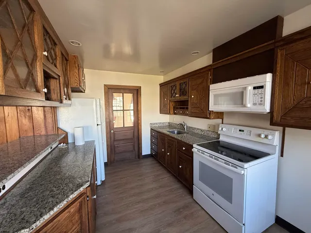 $2,500 | 102 Harbor Road, Marmora, NJ 08223