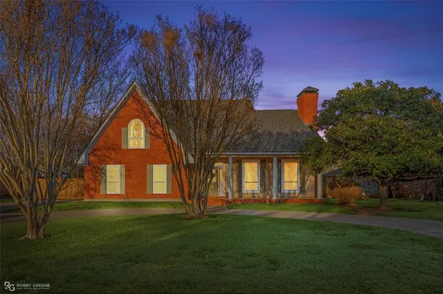 $424,900 | 339 Greenacres Boulevard, Bossier City, LA 71111