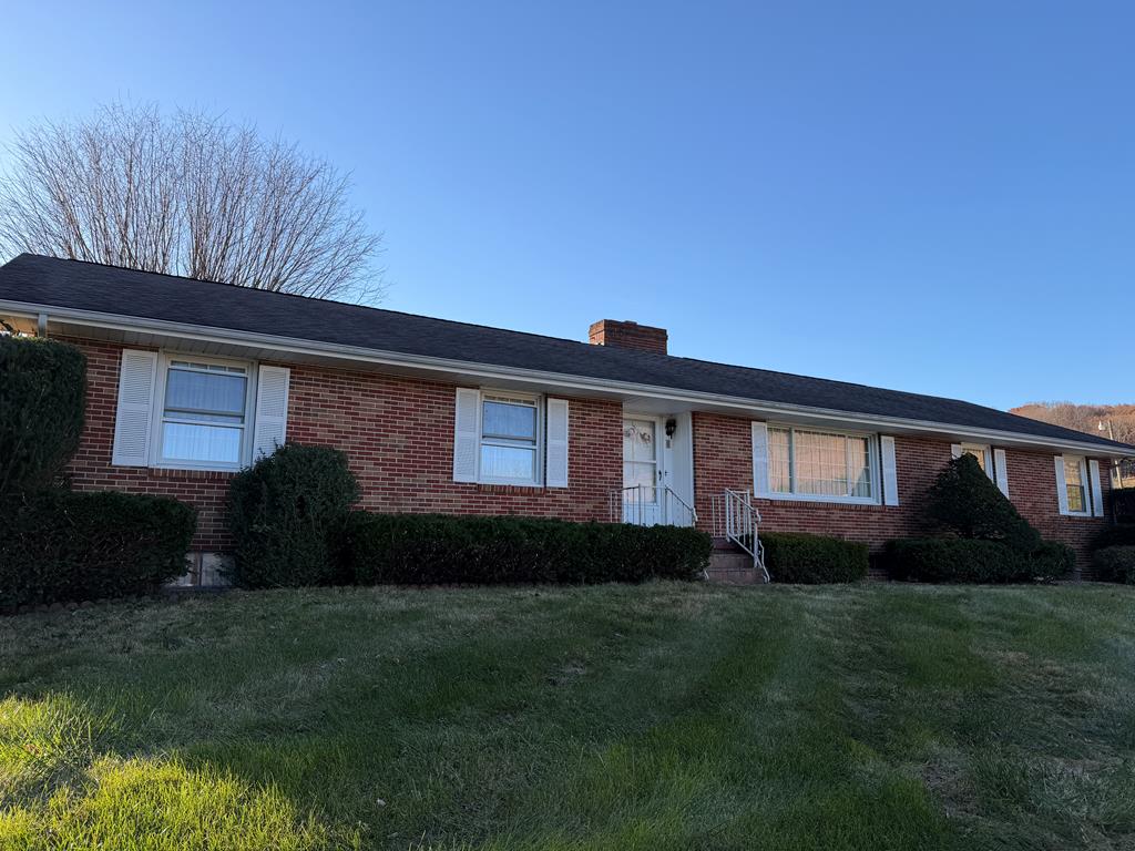 232 Thomas Road Lebanon, VA 24266 - Photo 2 of 24 Gallery Image 2