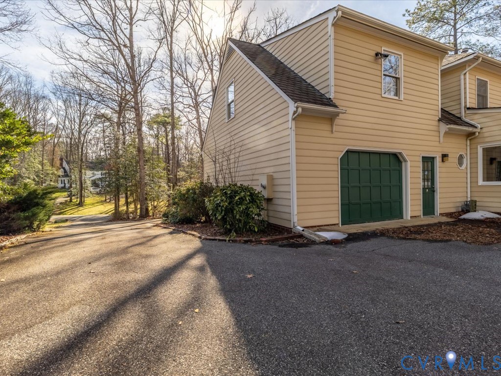 8960 Cardiff Road North Chesterfield, VA 23236 - Photo 35 of 43 Gallery Image 35