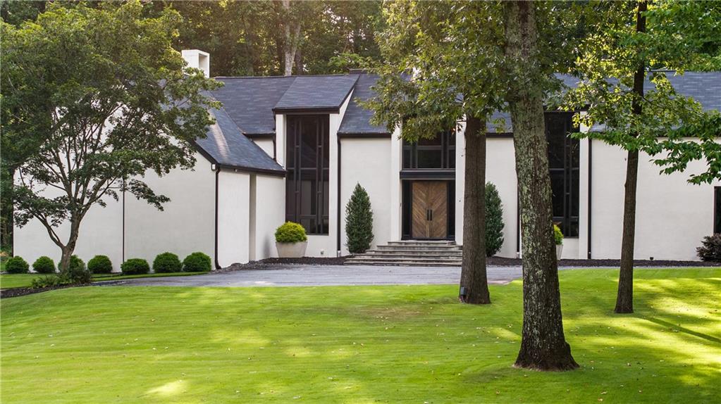 9650 Coleman Road Roswell, GA 30075 - Photo 5 of 97