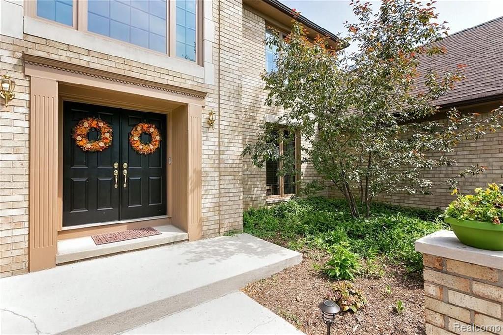 3600 Salem Drive Rochester Hills, MI 48306 - Photo 5 of 46