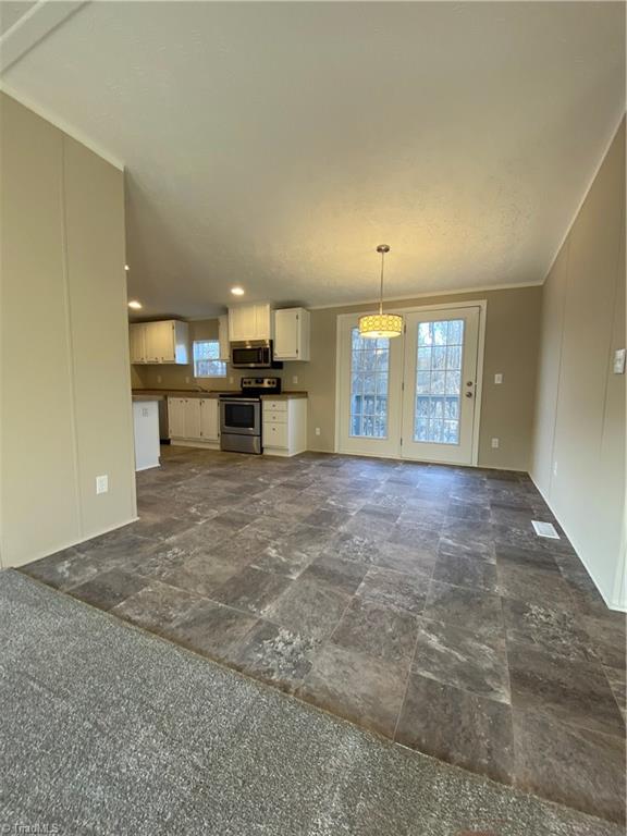 405 Drum Road Reidsville, NC 27320 - Photo 3 of 10 Gallery Image 3