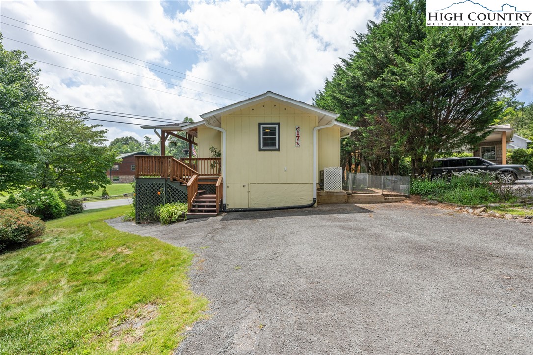 17 Elderberry Loop Newland, NC 28657 - Photo 43 of 47