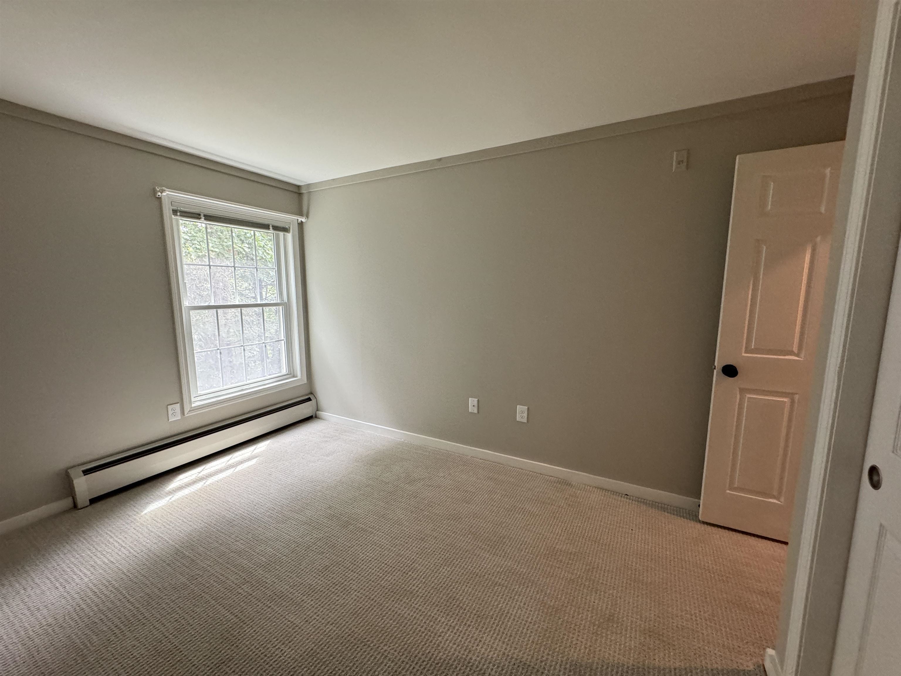 30 Wolf Road, Unit 612 Lebanon, NH 03766 - Photo 17 of 37
