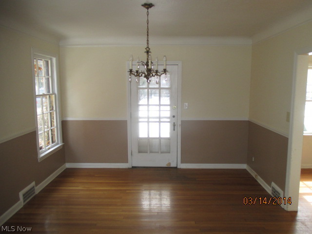 3444 Woodridge Road Cleveland, OH 44121 - Photo 6 of 14