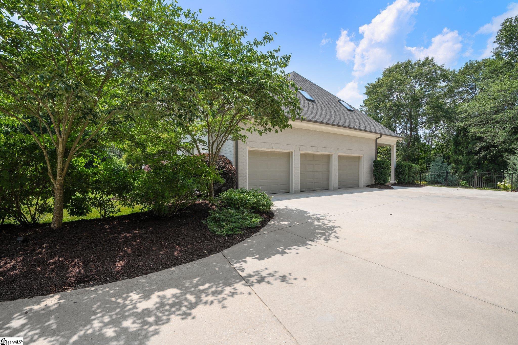 482 East Parkins Mill Road Greenville, SC 29607 - Photo 32 of 36