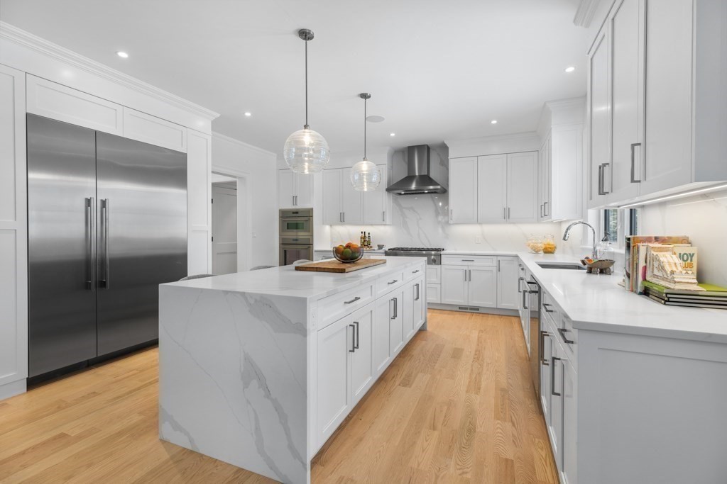 27 Carol Road Needham, MA 02492 - Photo 3 of 32 Gallery Image 3
