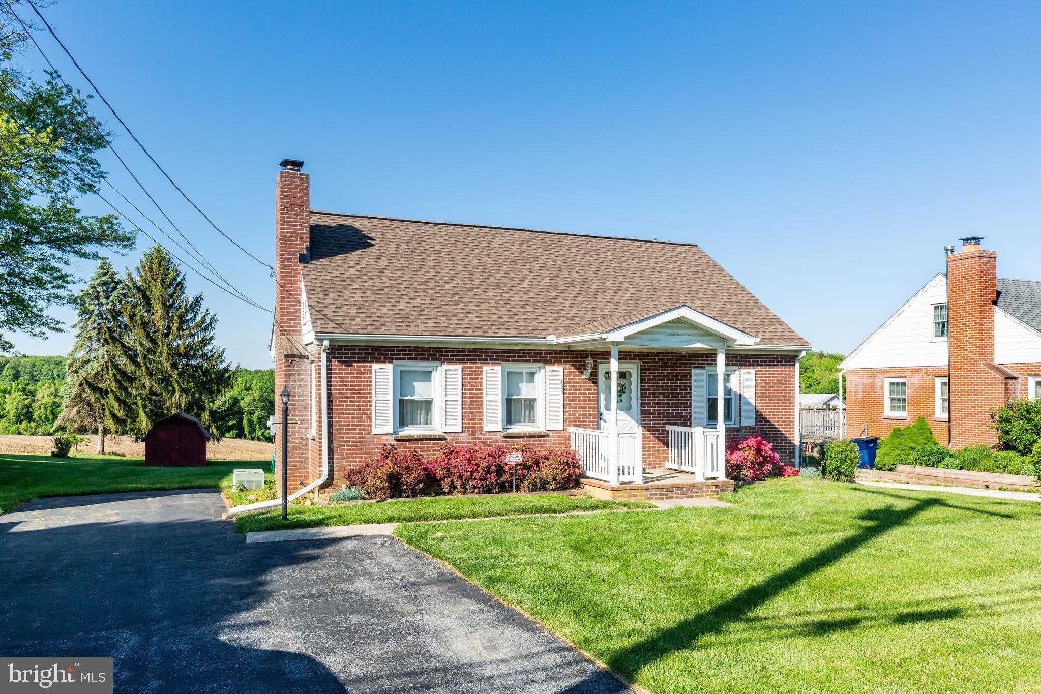 433 Hook Road Westminster, MD 21157 - Photo 2 of 39 Gallery Image 2