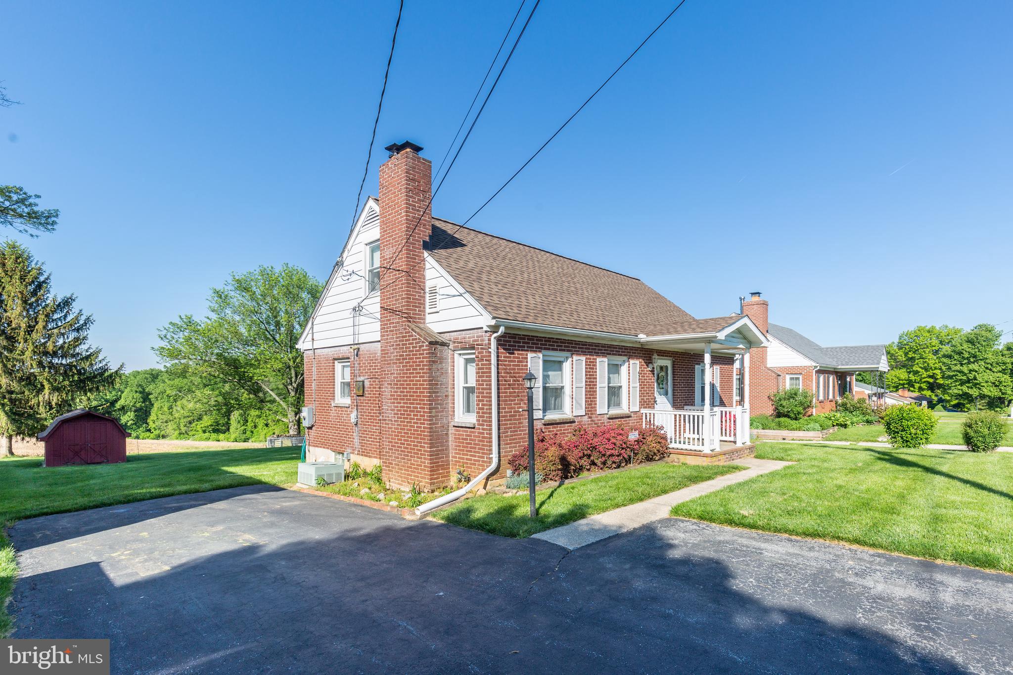 433 Hook Road Westminster, MD 21157 - Photo 3 of 39 Gallery Image 3