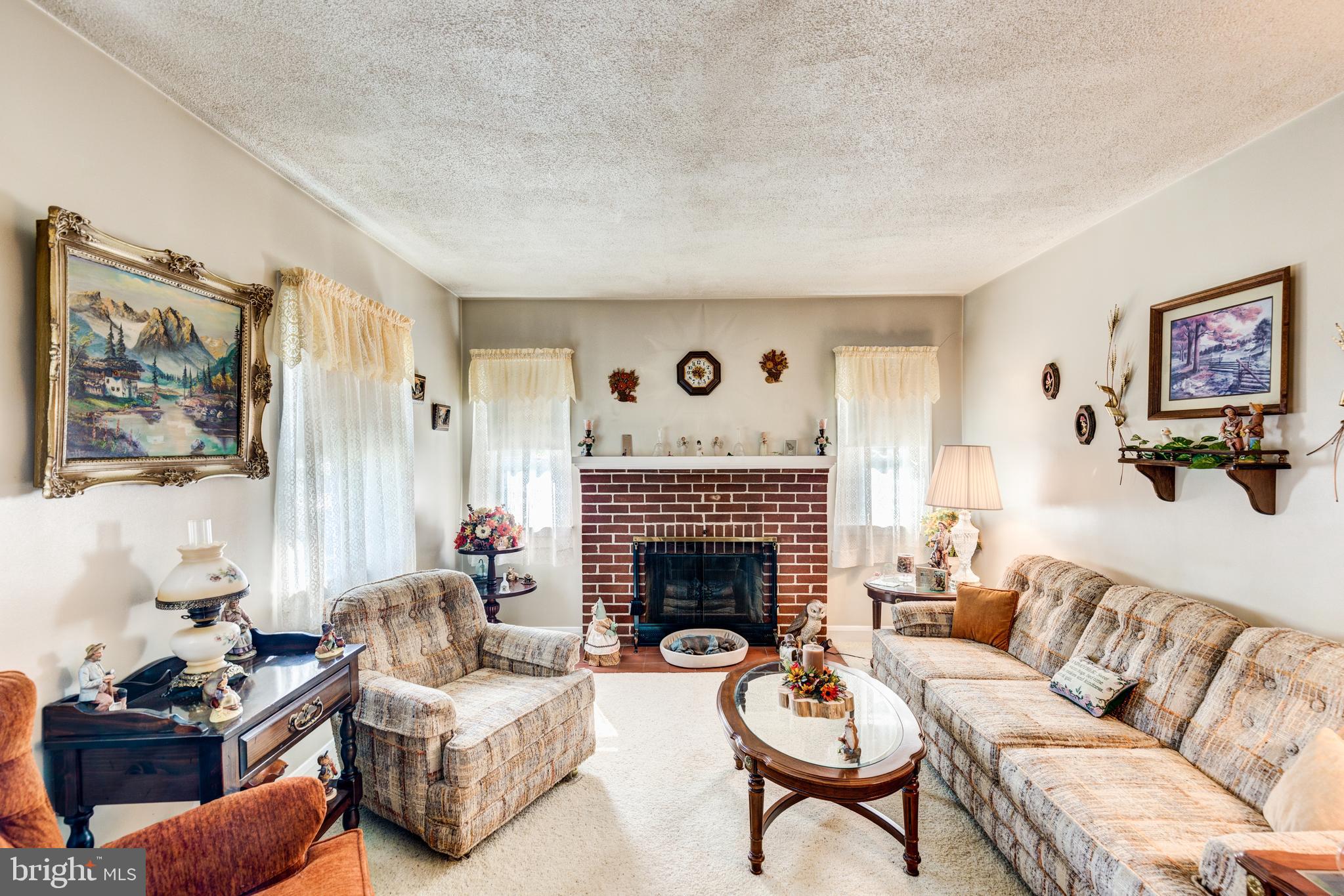 433 Hook Road Westminster, MD 21157 - Photo 6 of 39 Gallery Image 6