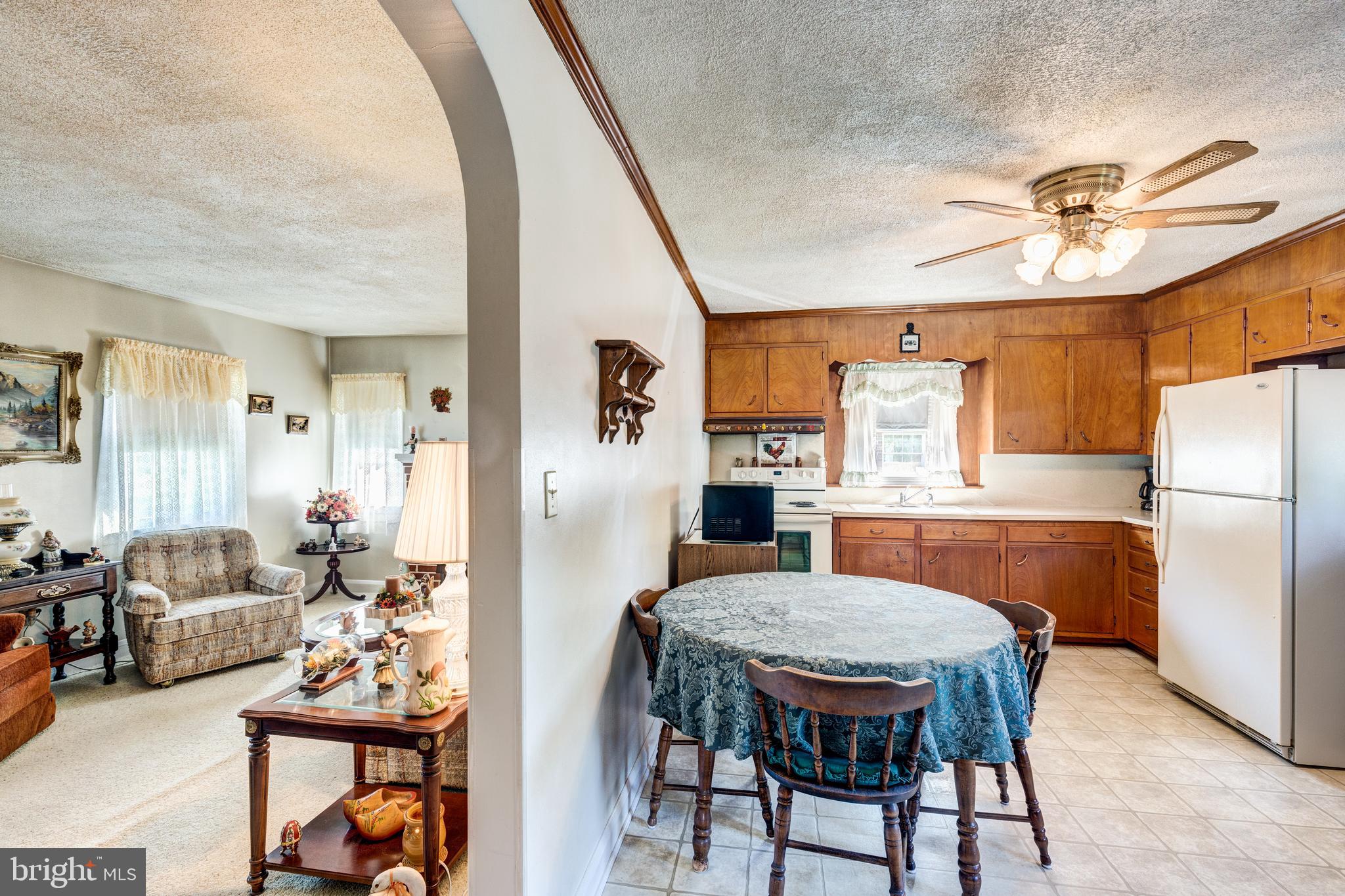 433 Hook Road Westminster, MD 21157 - Photo 8 of 39 Gallery Image 8