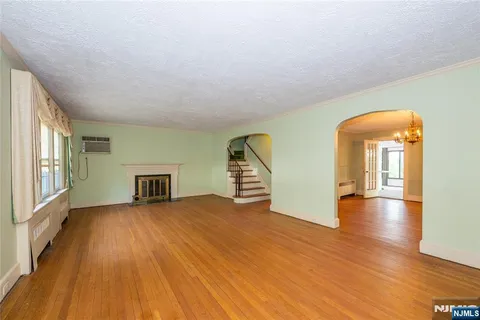 $649,900 | 27 Glen Road, West Orange, NJ 07052