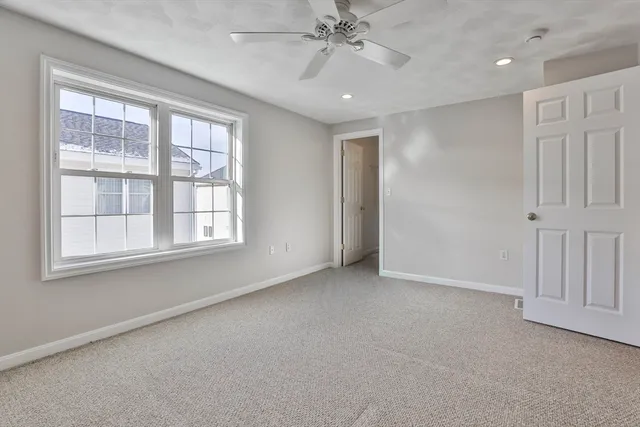 $449,900 | 34 Groveland Commons Way, Unit 34, Groveland, MA 01834