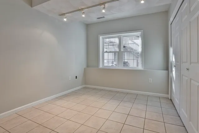 $449,900 | 34 Groveland Commons Way, Unit 34, Groveland, MA 01834