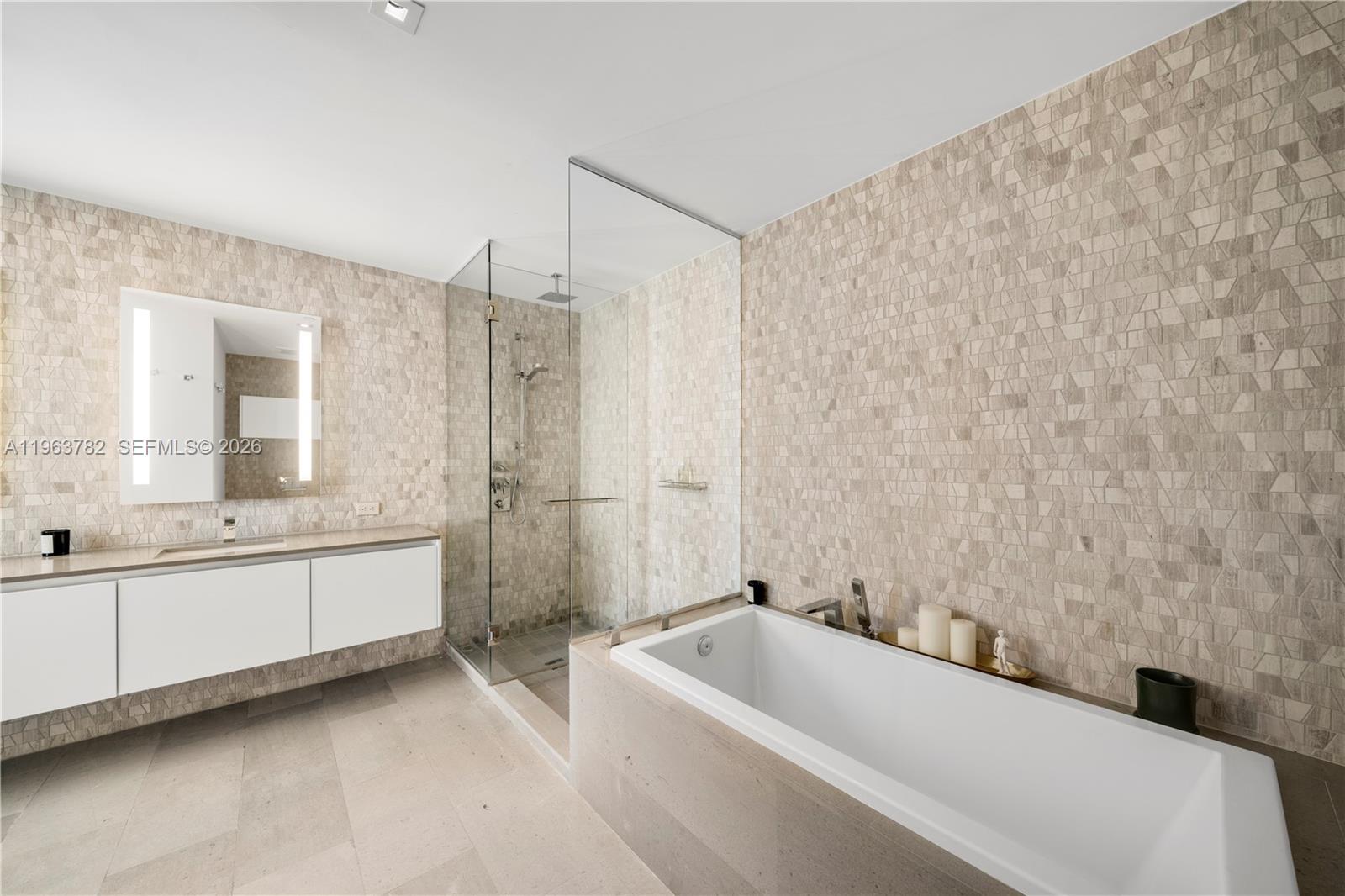 88 Southwest 7th Street, Unit 2105 Miami, FL 33130 - Photo 5 of 16