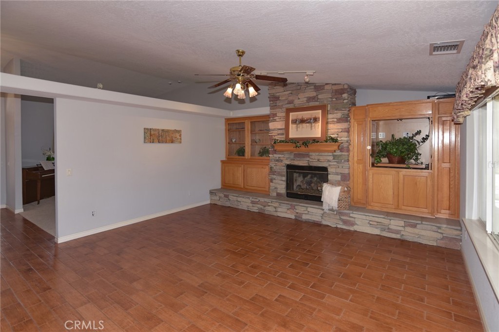 20690 Rancherias Road Apple Valley, CA 92307 - Photo 12 of 69