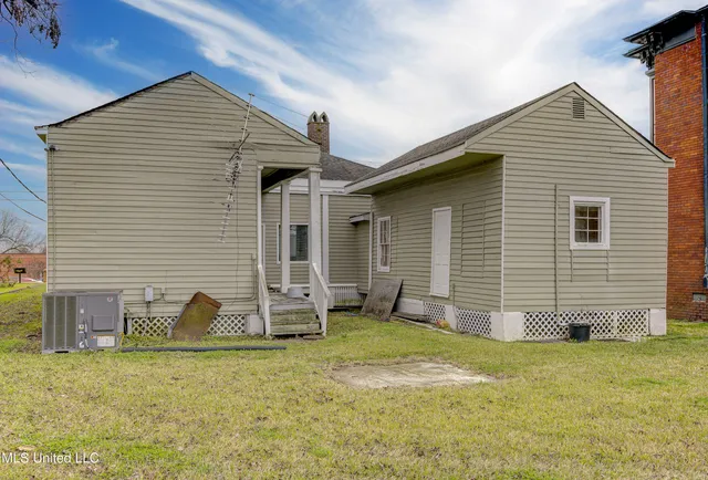 $110,000 | 1115 Grove Street, Vicksburg, MS 39183