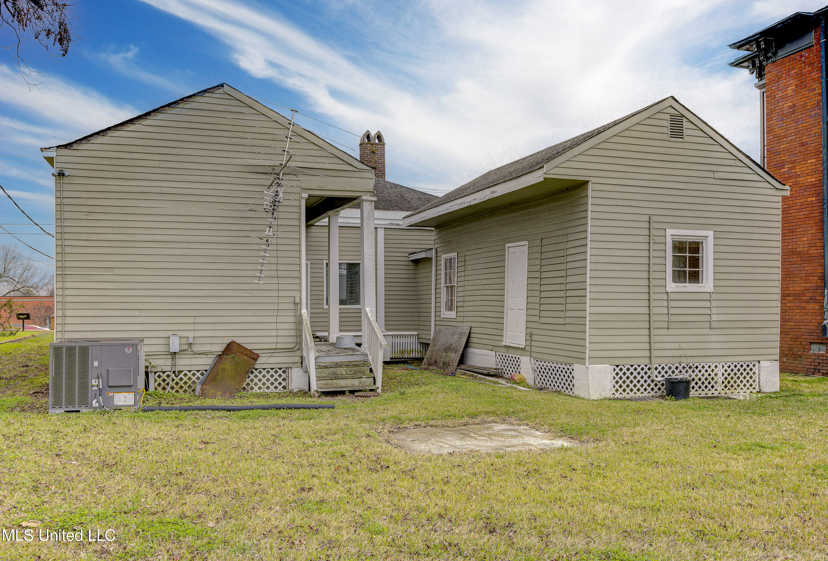 1115 Grove Street Vicksburg, MS 39183 - Photo 31 of 36 WVH Rear View 1 - Copy - Copy