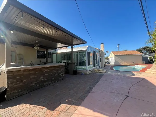 a view of a patio