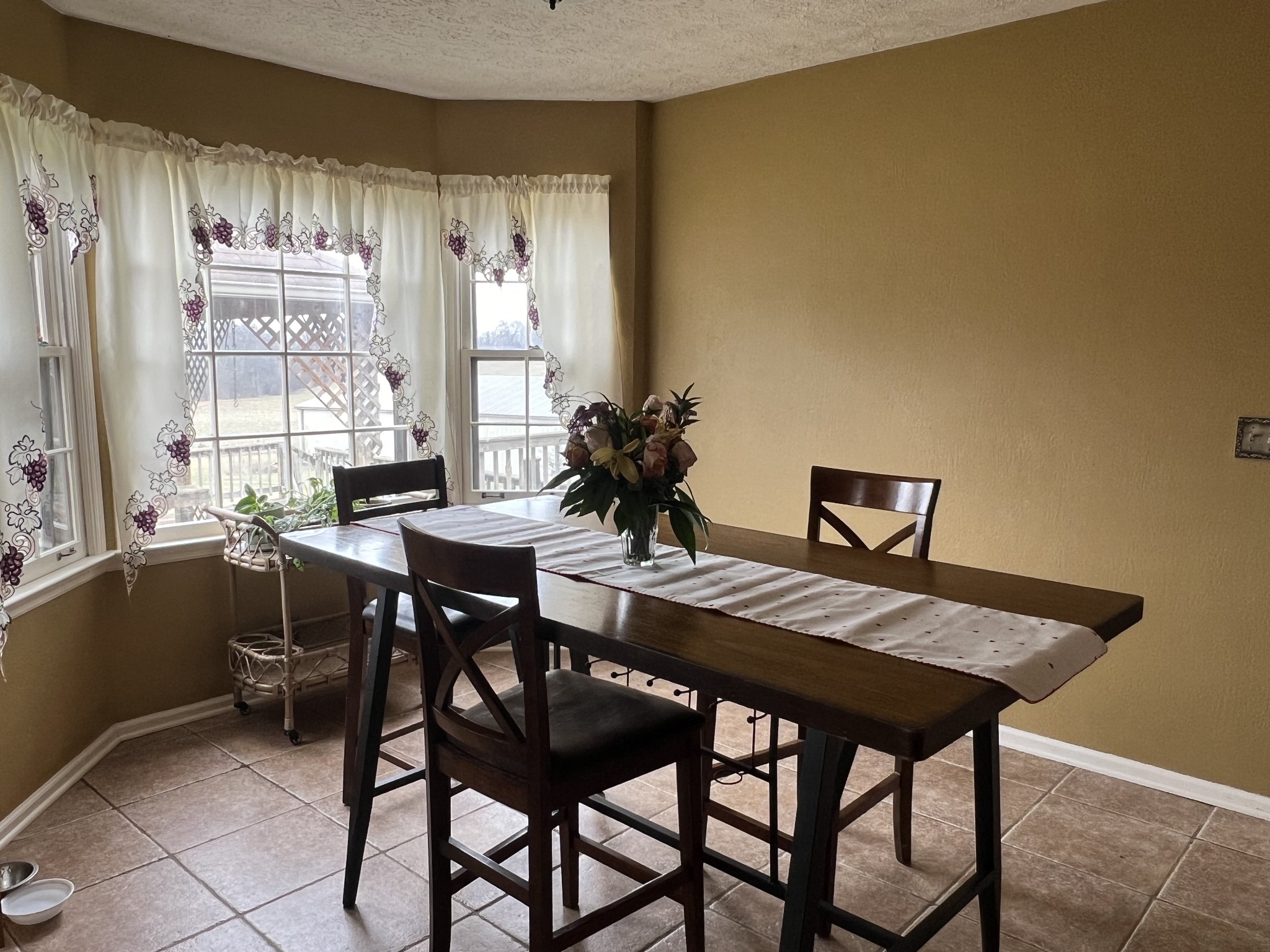 141 Buntin Mill Road Portland, TN 37148 - Photo 17 of 45 a view of a dining room with furniture and window