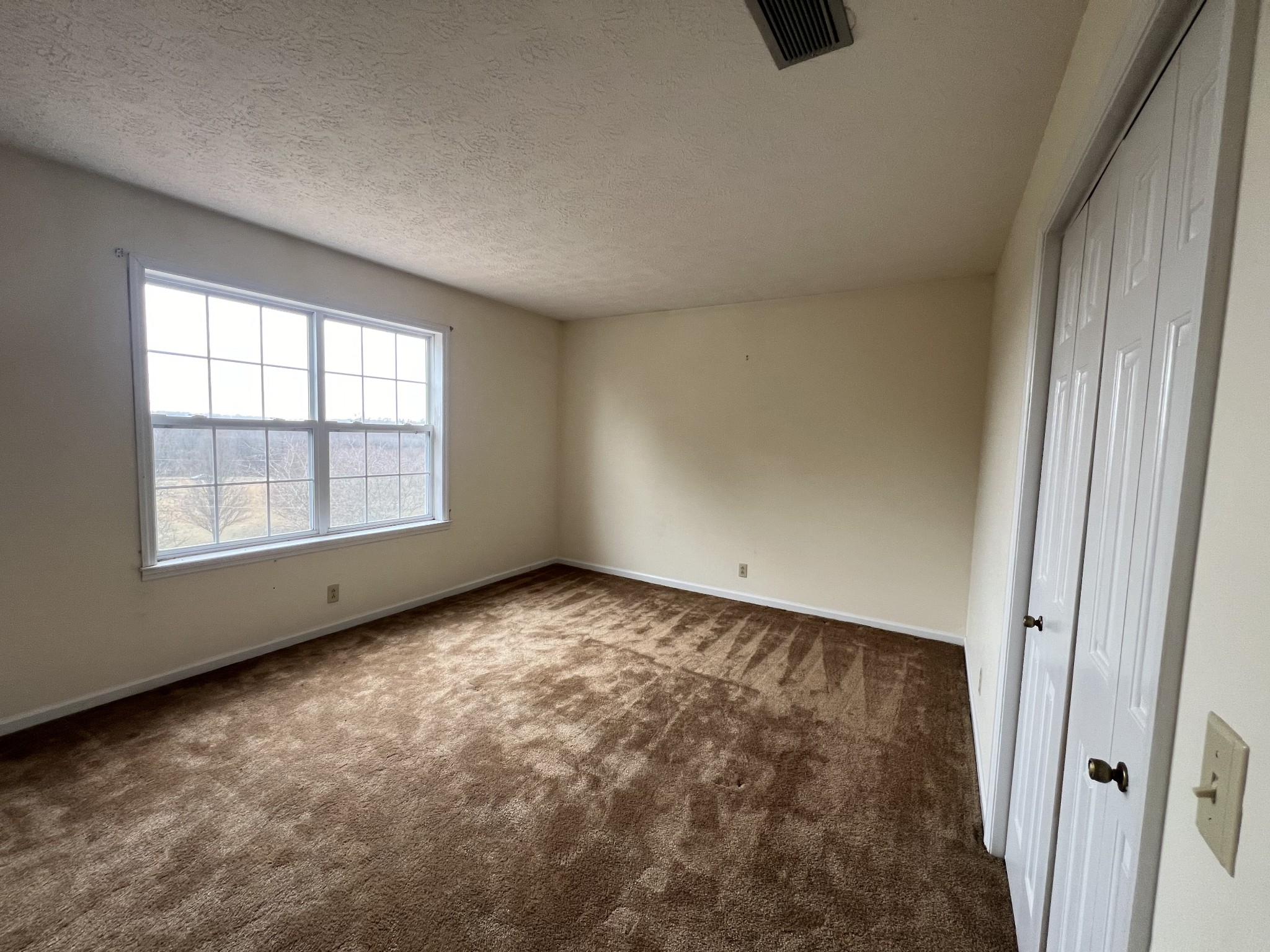 141 Buntin Mill Road Portland, TN 37148 - Photo 38 of 45 an empty room with windows
