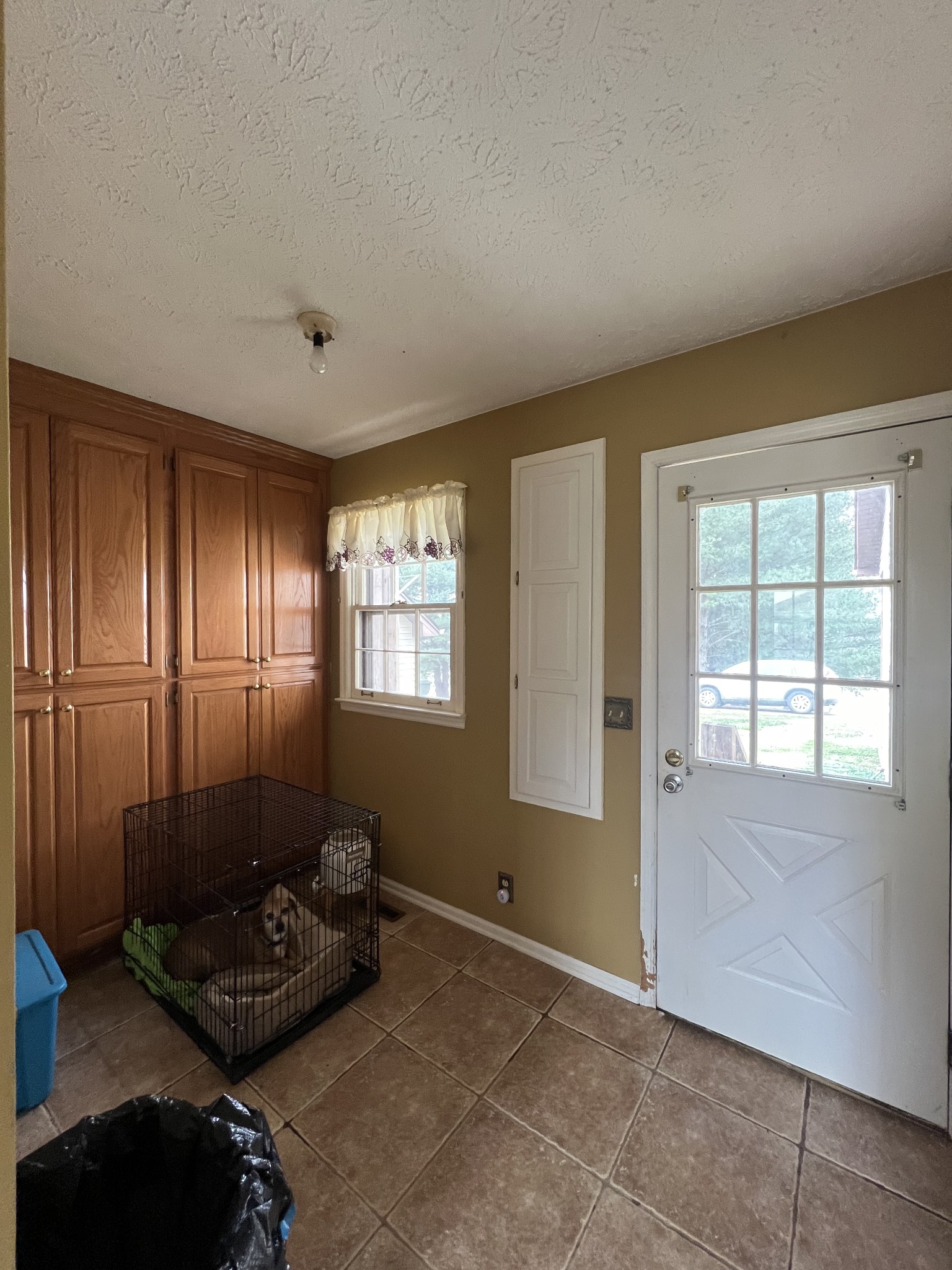 141 Buntin Mill Road Portland, TN 37148 - Photo 41 of 45 a living room with furniture and a window