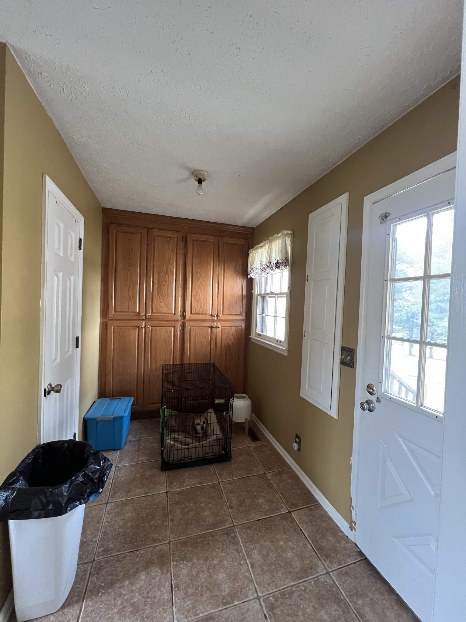 141 Buntin Mill Road Portland, TN 37148 - Photo 42 of 45 a living room with furniture and a window