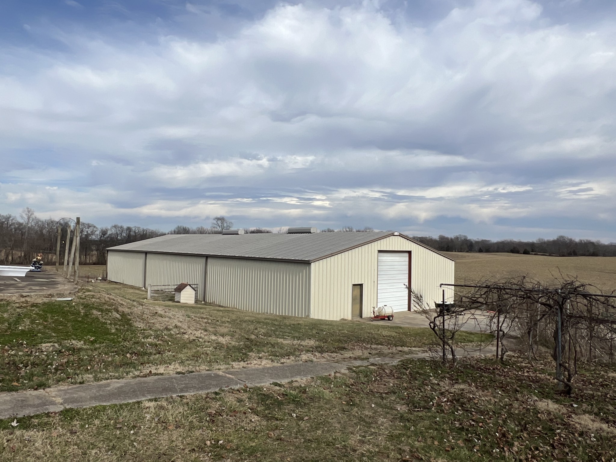 141 Buntin Mill Road Portland, TN 37148 - Photo 10 of 45 a view of a terrace with sky view
