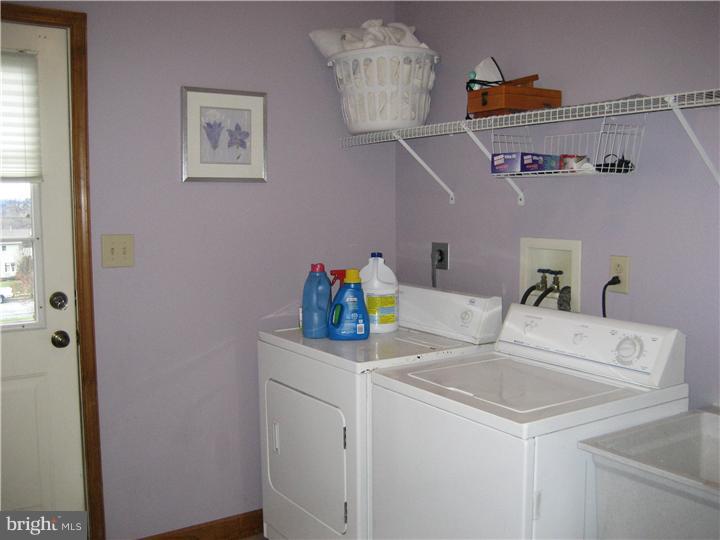 2711 Temple Drive Sinking Spring, PA 19608 - Photo 11 of 24 Gallery Image 11