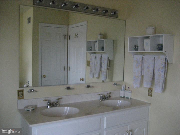 2711 Temple Drive Sinking Spring, PA 19608 - Photo 13 of 24 Gallery Image 13