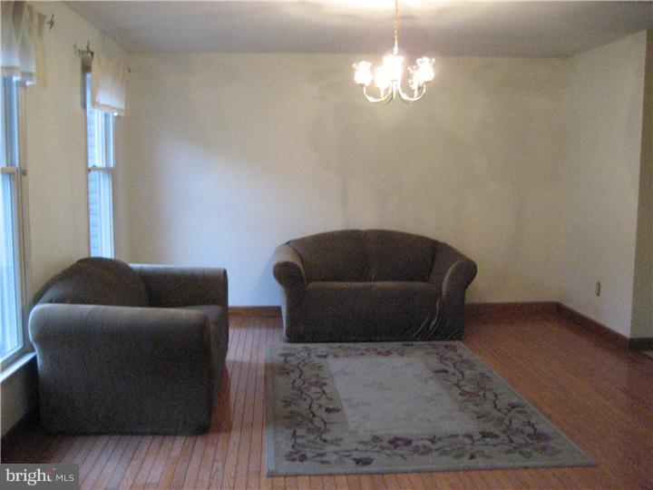 2711 Temple Drive Sinking Spring, PA 19608 - Photo 5 of 24 Gallery Image 5