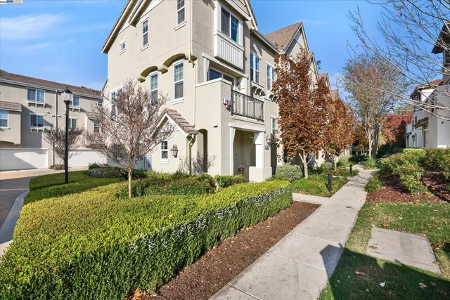 $725,000 | 2890 Kew Avenue, Unit 14, Livermore, CA 94551