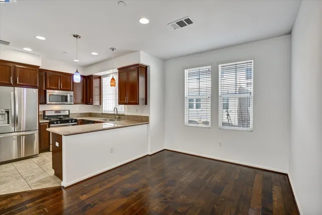 $725,000 | 2890 Kew Avenue, Unit 14, Livermore, CA 94551