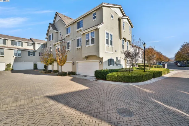 $725,000 | 2890 Kew Avenue, Unit 14, Livermore, CA 94551