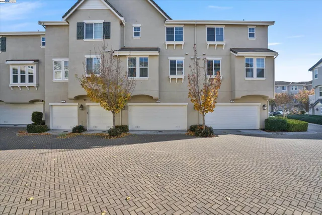 $725,000 | 2890 Kew Avenue, Unit 14, Livermore, CA 94551