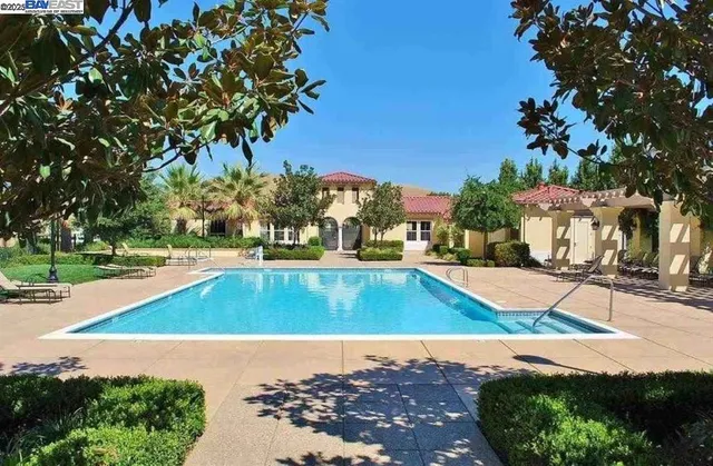 $725,000 | 2890 Kew Avenue, Unit 14, Livermore, CA 94551