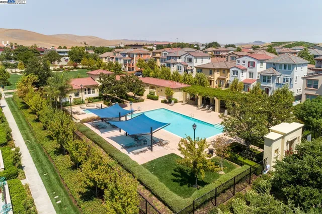 $725,000 | 2890 Kew Avenue, Unit 14, Livermore, CA 94551