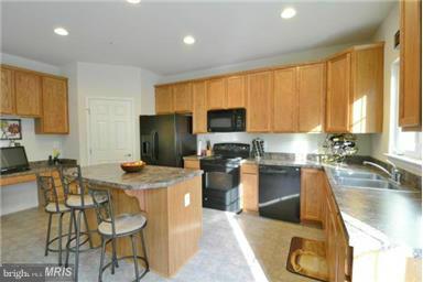 2632 St Marys View Road Accokeek, MD 20607 - Photo 11 of 23 Family Room
