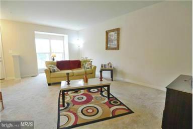 2632 St Marys View Road Accokeek, MD 20607 - Photo 3 of 23 Living Room