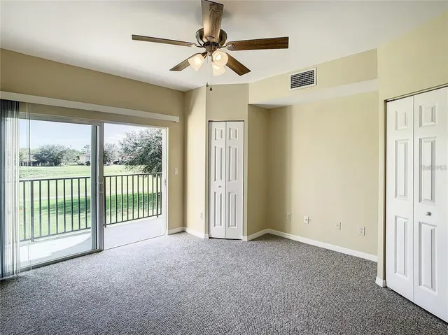 a view of livingroom with an entryway