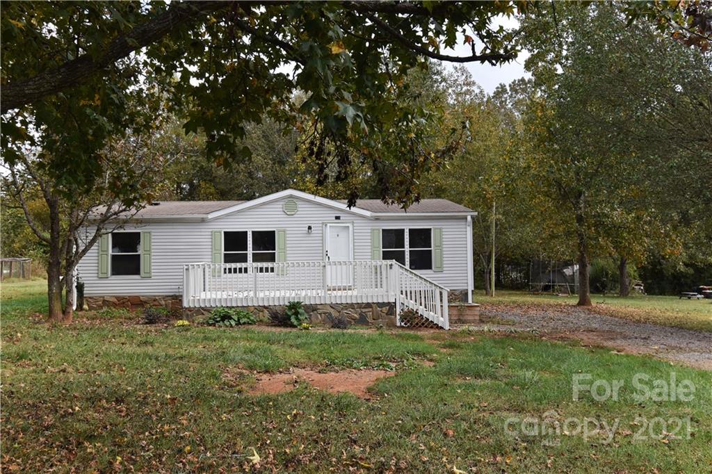 174 High Ridge Circle Maiden, NC 28650 - Photo 1 of 28 Gallery Image 1
