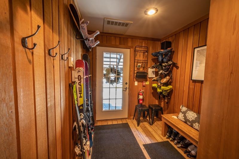 160 Solitude Road, Unit L203 Ludlow, VT 05149 - Photo 5 of 40 Gallery Image 5