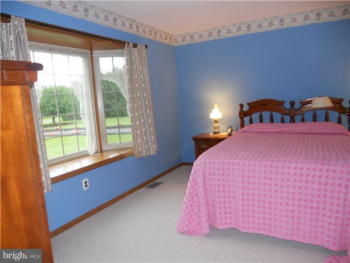 587 Lincoln Road Pilesgrove, NJ 08098 - Photo 17 of 24 Bedroom - Main