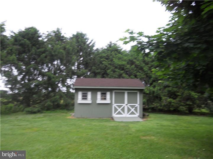 587 Lincoln Road Pilesgrove, NJ 08098 - Photo 7 of 24 Storage Shed